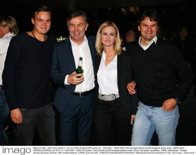 SOCCER - UEFA EURO EM Europameisterschaft Fussball 2016 quali, OEFB party VIENNA,AUSTRIA,12.OCT.15 - SOCCER - UEFA European Championship EM Europameisterschaft 2016, European Qualifiers, OEFB celebration. Image shows sporting director Willi Ruttensteiner (OEFB) and his wife. GEPAxpictures xChristianxOrt