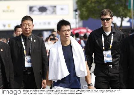 Nishikori Kei of Japan, center, arrives at a training session for the 2015 Shanghai Rolex Masters tennis tournament in Shanghai, China, 13 October 2015. Nishikori Kei gears up for Shanghai Rolex Masters  20151013_11339