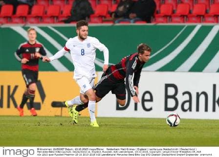 Heidenheim Matt Grimes ( England ) rechts Luca Waldschmidt ( Deutschland ) Mercedes-Benz Elite Cup U20, Deutschland vs. England, Fussball, U20 Laenderspiel, 13.10.2015, Copyright: Langer Eibner-Pressefoto EP_HLR