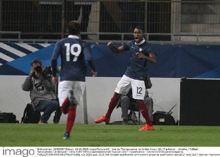 Joie de Thomas Lemar et Jordan Amavi 19 Frankreich - Ukraine Fußball Nationalteam Länderspiel - UEFA EURO EM Europameisterschaft Fussball 2017 - Qualification - 13 10 2015 ElyxandroCegarrax 