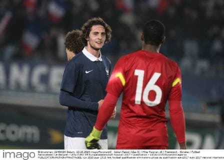 Adrien Rabiot (blue 6) Mike Maignan 16 Frankreich - Ukraine Fußball Nationalteam Länderspiel - UEFA EURO EM Europameisterschaft Fussball 2017 - Qualification - 13 10 2015 ElyxandroCegarrax 