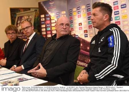 14.10.2015, xjhx, Fussball Champions League Damen, 1. FFC Frankfurt - Standard Lüttich Pressekonferenz, emspor v.l. Trainer Benoit Waucomont (Standard Luettich), Manager Siegfried Dietrich (1.FFC Frankfurt), Trainer Colin Bell (1.FFC Frankfurt)