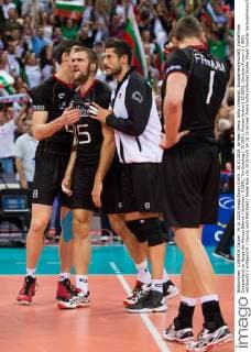 14.10.2015, Armeec Arena, Sofia Volleyball, Europameisterschaft, Viertelfinale, Deutschland vs. Bulgarien Marcus Böhme Boehme ( 8 GER), Tim Broshog ( 15 GER), Michael Andrei ( 18 GER), Christian Fromm ( 1 GER) enttäuscht enttaeuscht traurig nach Matchball Niederlage