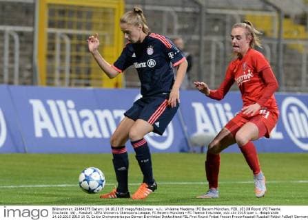 v.li.: Vivianne Miedema (FC Bayern München, FCB, 10) Jill Roord (FC Twente Enschede, 14) , Fussball, UEFA Women s Champions League, FC Bayern München - FC Twente Enschede, xslx