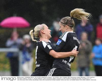 15.10.2015, xjhx, Fussball UEFA Champions League Womans, 1.FFC Frankfurt - Standard Luettich, emspor v.l. Mandy Islacker (1.FFC Frankfurt), Kathrin Hendrich (1.FFC Frankfurt) celebrate the goal, Torjubel zum 1:0