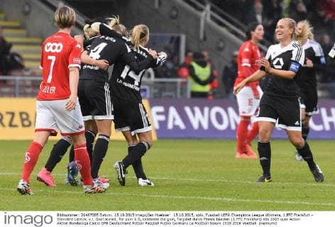 15.10.2015, xblx, Fussball UEFA Champions League Womans, 1.FFC Frankfurt - Standard Lüttich, v.l. Goal scored, Tor zum 1:0, celebrate the goal, Torjubel durch Mandy Islacker (1.FFC Frankfurt)