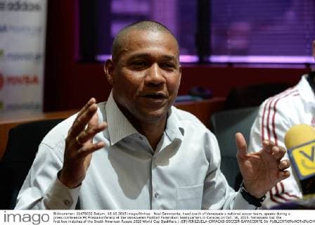 Noel Sanvicente, head coach of Venezuela s national soccer team, speaks during a press conference PK Pressekonferenz at the Venezuelan Football Federation headquarters in Caracas on Oct. 16, 2015. Venezuela lost the first two matches of the South American Russia 2018 World Cup Qualifiers.) (SP)VENEZUELA-CARACAS-SOCCER-SANVICENTE Str 