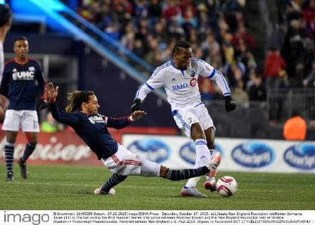 Saturday, October 17, 2015: a11 beats New England Revolution midfielder Jermaine Jones (13) to the ball during the MLS Fussball Herren USA game between Montreal Impact and the New England Revolution held at Gillette Stadium in Foxborough Massachusetts. Montreal defeats New England 1-0. MLS 2015: Impact vs Revolution OCT 17 - ZUMAc04_