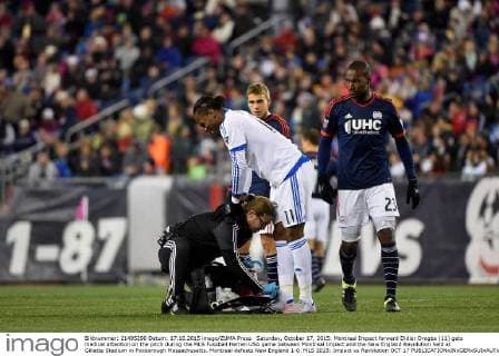 Saturday, October 17, 2015: Montreal Impact forward Didier Drogba (11) gets medical attention on the pitch during the MLS Fussball Herren USA game between Montreal Impact and the New England Revolution held at Gillette Stadium in Foxborough Massachusetts. Montreal defeats New England 1-0. MLS 2015: Impact vs Revolution OCT 17 - ZUMAc04_