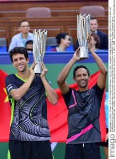 Oct. 18, 2015 - Shanghai, People s Republic of China - MARCELO MELO of Brazil and RAVEN KLAASEN of South celebrating after win the match against SIMONE BOLELLI of Italy and FABIO FOGNINI of Italy during the final of Shanghai Rolex Master men s doubles. Melo and Klaasen have defeated Bolelli and Fognini 2 - 0. Tennis 2015 - Shanghai Masters  - ZUMAm119