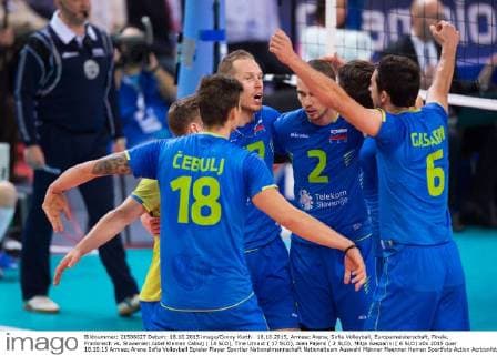 18.10.2015, Armeec Arena, Sofia Volleyball, Europameisterschaft, Finale, Frankreich vs. Slowenien Jubel Klemen Cebulj ( 18 SLO), Tine Urnaut ( 17 SLO), Alen Pajenk ( 2 SLO), Mitja Gasparini ( 6 SLO)