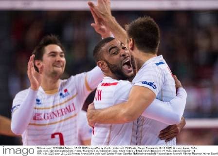 Volleyball, EM Finale, Sieger Frankreich 18.10.2015, Armeec Arena, Sofia Volleyball, Europameisterschaft, Finale, Frankreich vs. Slowenien Jubel Kevin Tillie ( 7 FRA), Earvin Ngapeth ( 9 FRA), Antonin Rouzier ( 4 FRA)