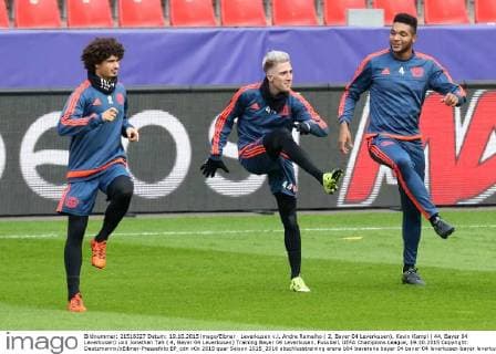 Leverkusen v.l. Andre Ramalho ( 2, Bayer 04 Leverkusen), Kevin Kampl ( 44, Bayer 04 Leverkusen) und Jonathan Tah ( 4, Bayer 04 Leverkusen) Training Bayer 04 Leverkusen, Fussball, UEFA Champions League, 19.10.2015 Copyright: Deutzmannx xEibner-Pressefoto EP_cdn