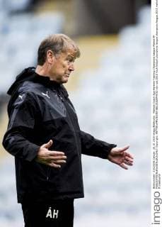Malmös Coach Age Hareide Training Champions League Malmö FF.  Copyright: PETTERxARVIDSON BB151020PA010