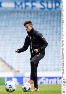 Malmös Tobias Sana Training Champions League Malmö FF.  Copyright: PETTERxARVIDSON BB151020PA018
