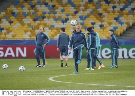 Oct. 19, 2015 - Kiev, Ukraine - Chelsea players warm up during a training session in Kiev, Ukraine, 19 October 2015. Chelsea will face Dynamo Kyiv in the UEFA Champions League group G soccer match at the Olimpiyskiy stadium in Kiev on 20 October 2015. Training session of Chelsea - ZUMAf321