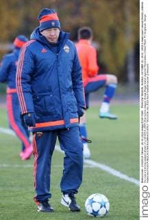 MOSCOW REGION, RUSSIA. OCTOBER 20, 2015. CSKA s head coach Leonid Slutsky attends his club s training session ahead of a 2015 16 UEFA Champions League Group Stage match against Manchester United ManU FC (England). Sergei Fadeichev TASS  TS010336