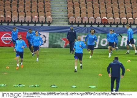 echauffement equipe FOOTBALL : Training Real Madrid - Champions League - 20 10 2015 GwendolineLeGoffx 