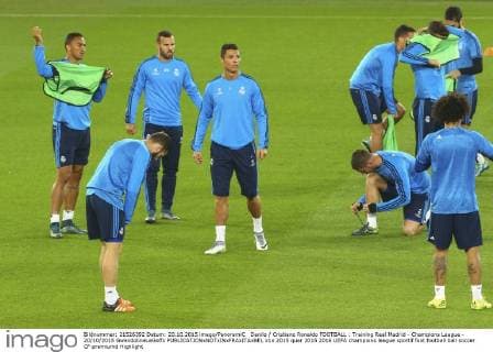 Danilo Cristiano Ronaldo FOOTBALL : Training Real Madrid - Champions League - 20 10 2015 GwendolineLeGoffx 