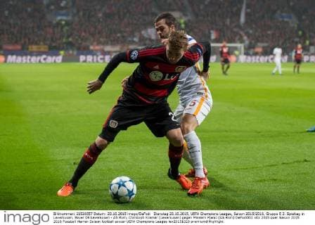Dienstag 20.10.2015, UEFA Champions League, Saison 2015 2016, Gruppe E 3. Spieltag in Leverkusen, Bayer 04 Leverkusen - AS Rom, Christoph Kramer (Leverkusen) gegen Miralem Pjanic (AS Rom) DeFodi001