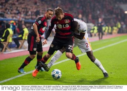 Dienstag 20.10.2015, UEFA Champions League, Saison 2015 2016, Gruppe E 3. Spieltag in Leverkusen, Bayer 04 Leverkusen - AS Rom, Christoph Kramer (Leverkusen) gegen Antonio Ruediger (AS Rom) DeFodi001