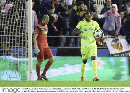 - VALENCIA, SPAIN: Gent s goalkeeper Matz Sels and Gent s Renato Neto pictured during a soccer game between Spanish club Valencia CF and Belgian team KAA Gent in Valencia, Spain, Tuesday 20 October 2015, game three in group H of the group stage of the UEFA Champions League tournament. YORICKxJANSENS  x04725017x