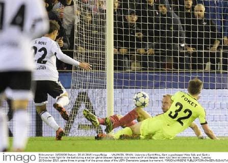 - VALENCIA, SPAIN: Valencia s Santi Mina, Gent s goalkeeper Matz Sels and Gent s Thomas Foket fight for the ball during a soccer game between Spanish club Valencia CF and Belgian team KAA Gent in Valencia, Spain, Tuesday 20 October 2015, game three in group H of the group stage of the UEFA Champions League tournament. YORICKxJANSENS  x04725026x