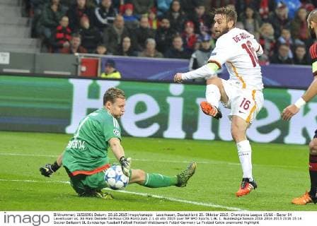 Leverkusen, Deutschland 20. Oktober 2015: Champions League 15 16 - Bayer 04 Leverkusen vs. AS Rom Daniele De Rossi (AS Rom) zum 2:1 ot