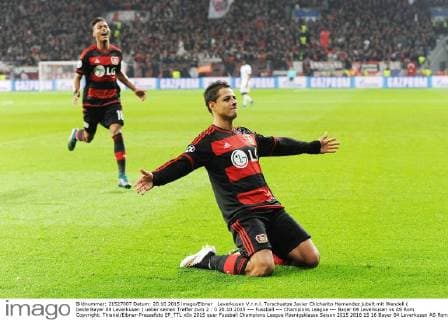 Leverkusen V.r.n.l. Torschuetze Javier Chicharito Hernandez jubelt mit Wendell ( beide Bayer 04 Leverkusen ) ueber seinen Treffer zum 2 : 0 20.10.2015 --- Fussball --- Champions League --- Bayer 04 Leverkusen vs AS Rom Copyright: Thienel Eibner-Pressefoto EP_TTL