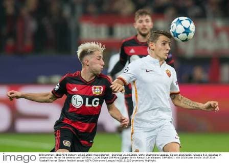 Dienstag 20.10.2015, UEFA Champions League, Saison 2015 2016, Gruppe E 3. Spieltag in Leverkusen, Bayer 04 Leverkusen - AS Rom, Lucas Digne (AS Rom) gegen Kevin Kampl (Leverkusen) DeFodi001