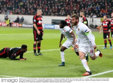Champions-League: Bayer 04 Leverkusen--AS Rom 3.Spltg. Jubel bei Daniele De Rossi (ASR) nach dem Ausgleich zum 2:2. Champions-League: Bayer 04 Leverkusen--AS Rom 3.Spltg.