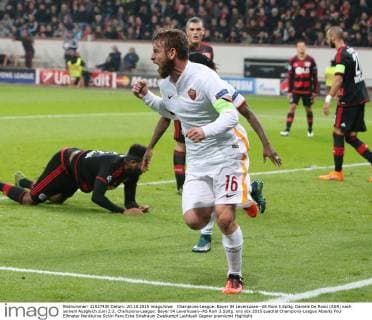 Champions-League: Bayer 04 Leverkusen--AS Rom 3.Spltg. Daniele De Rossi (ASR) nach seinem Ausgleich zum 2:2. Champions-League: Bayer 04 Leverkusen--AS Rom 3.Spltg.