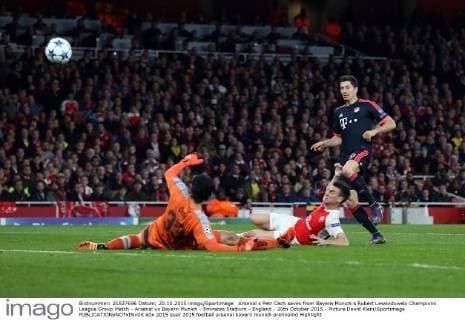 Arsenal s Petr Cech saves from Bayern Munich s Robert Lewandowski Champions League Group Match - Arsenal vs Bayern Munich - Emirates Stadium - England - 20th October 2015 - Picture David Klein Sportimage EDITORIAL USE ONLY. No use with unauthorised audio, video, data, fixture lists, club league logos or live services. Online in-match use limited to 120 images, no video emulation. No use in betting, games or single club league player publications.