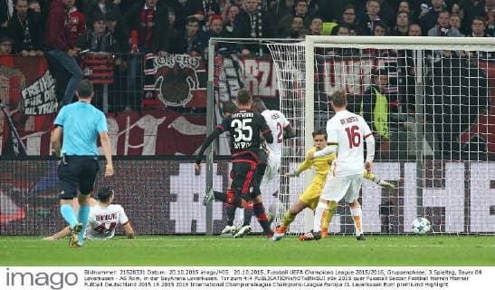 20.10.2015, Fussball UEFA Champions League 2015 2016, Gruppenphase, 3.Spieltag, Bayer 04 Leverkusen - AS Rom, in der BayArena Leverkusen. Tor zum 4:4 