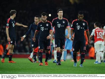 Football - 2015 2016 Champions League - Group F: Arsenal vs. Bayern Munich Dejected Bayern Players after the match at The Emirates. COLORSPORT ANDREW COWIE 