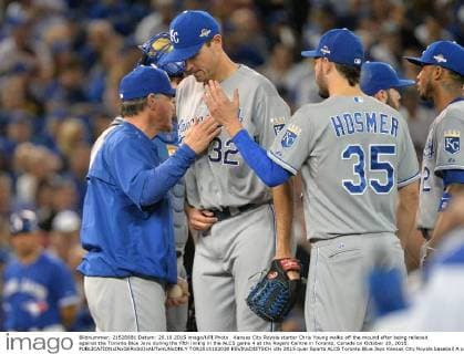 Kansas City Royals starter Chris Young walks off the mound after being relieved against the Toronto Blue Jays during the fifth inning in the ALCS game 4 at the Rogers Centre in Toronto, Canada on October 20, 2015.  TOR2015102030 KEVINxDIETSCH