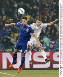 Fußball, Champions League, Dynamo Kiew - FC Chelsea Oct. 20, 2015 - Kiev, Ukraine - ARTEM KRAVETS (R) of Dynamo vies for the ball with GARY CAHILL (L) of Chelsea during the UEFA Champions League Group G soccer match between Dynamo Kiev and FC Chelsea at Olimpiyskiy stadium in Kiev, Ukraine, 20 October 2015. Soccer 2015 - Dynamo vc Chelsea,UEFA Champions League Group G - ZUMAg194