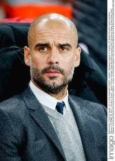 Fußball, Champions League, FC Arsenal - FC Bayern München Josep Guardiola (Bayern), OCTOBER 20, 2015 - Football Soccer : Bayern Munich manager Josep Guardiola during the UEFA Champions League Group Stage match between Arsenal and Bayern Munich at Emirates Stadium, London. NoxThirdxPartyxSales  (mdga_ars20bay_02)