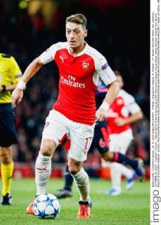 Fußball, Champions League, FC Arsenal - FC Bayern München Mesut Ozil (Arsenal), OCTOBER 20, 2015 - Football Soccer : Mesut Ozil of Arsenal during the UEFA Champions League Group Stage match between Arsenal and Bayern Munich at Emirates Stadium, London. NoxThirdxPartyxSales  (mdga_ars20bay_08)