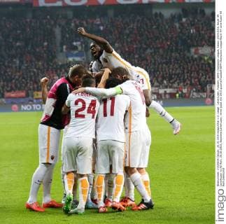 Leverkusen, Fussball, UEFA Champions League, Saison 2015 2016, Bayer 04 Leverkusen vs AS Rom, 20.10.2015, Bayarena Leverkusen, römer jubel