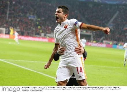Leverkusen, Fussball, UEFA Champions League, Saison 2015 2016, Bayer 04 Leverkusen vs AS Rom, 20.10.2015, Bayarena Leverkusen, Lago Falque, AS Rom, torjubel