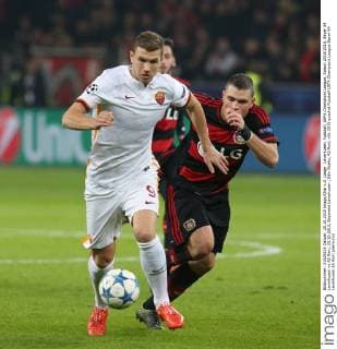 Leverkusen, Fussball, UEFA Champions League, Saison 2015 2016, Bayer 04 Leverkusen vs AS Rom, 20.10.2015, Bayarena Leverkusen , Edin Dzeko, AS Rom,