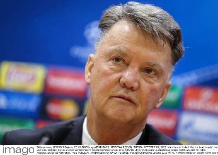MOSCOW REGION, RUSSIA. OCTOBER 20, 2015. Manchester United ManU s head coach Louis van Gaal looks on during a press conference PK Pressekonferenz ahead of a 2015 16 UEFA Champions League Group Stage match against FC CSKA Moscow. Sergei Savostyanov TASS  TS010387