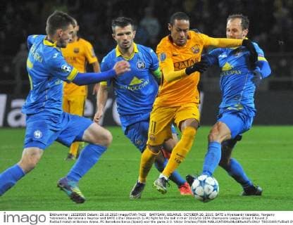 BARYSAW, BELARUS. OCTOBER 20, 2015. BATE s Alyaksandr Valadzko, Yevgeniy Yablonskiy, Barcelona s Neymar and BATE s Ihar Stasevich (L-R) fight for the ball in their 2015 16 UEFA Champions League Group E Round 3 football match at Borisov Arena. FC Barcelona Barca (Spain) won the game 2:0. Viktor Drachev TASS  TS010385