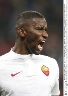 Leverkusen , Deutschland, Germany, Fussball,Football,Soccer, UEFA Champions League , 3.Spieltag, Matchday 3 Bayer Leverkusen - AS Rom 4:4 Bay - Arena in Leverkusen Germany 20.10. 2015, Enttäuschte Leverkusener : Antonio RÜDIGER (Roma) Photo : Norbert Schmidt