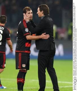 20.10.2015, Fussball, Saison 2015 2016, Champions League, 2015 16, Vorrunde, Bayer 04 Leverkusen - AS Rom 4:4, Trainer Roger Schmidt (Bayer 04 Leverkusen), re., und Admir Mehmedi (Bayer 04 Leverkusen)