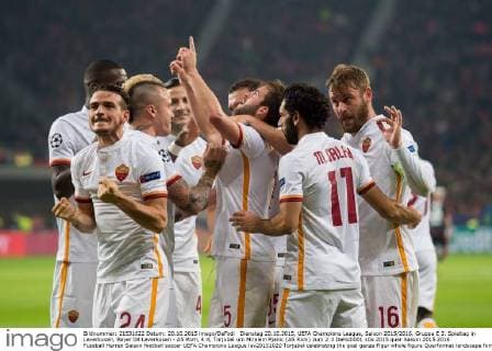 Dienstag 20.10.2015, UEFA Champions League, Saison 2015 2016, Gruppe E 3. Spieltag in Leverkusen, Bayer 04 Leverkusen - AS Rom, 4:4, Torjubel um Miralem Pjanic (AS Rom) zum 2:3 DeFodi001