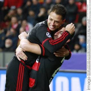 HERNANDEZ Javier Team Bayer 04 Leverkusen jubelt nach seinem Tor mit DONATI Giulio UEFA Champions League Gruppe E Spiel Bayer 04 Leverkusen-AS Rom 4 : 4 am 20. Oktober 2015 in Leverkusen 
