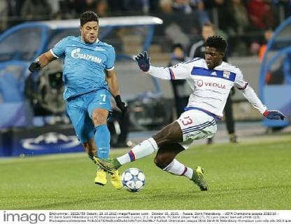 October 20, 2015. - Russia, Saint Petersburg. - UEFA Champions League 2015 16 - FC Zenit Saint Petersburg vs FC Olympique Lyonnais (Lyon), 3:1. In picture: FC Zenit player Hulk (7), FC Lyon player Samuel Umtiti (23). PhotoagencyxInterpress 