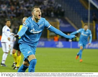 October 20, 2015. - Russia, Saint Petersburg. - UEFA Champions League 2015 16 - FC Zenit Saint Petersburg vs FC Olympique Lyonnais (Lyon), 3:1. In picture: FC Zenit player Artem Dzyuba (22) after his goal. PhotoagencyxInterpress 